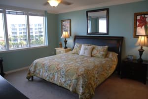 thumbnail: In-room dining