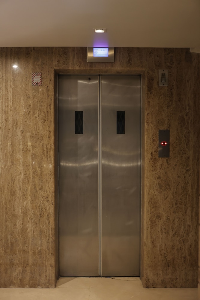 Elevator