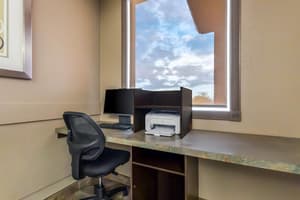thumbnail: Business center