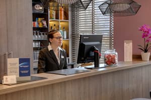 thumbnail: Reception