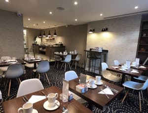 thumbnail: Breakfast area