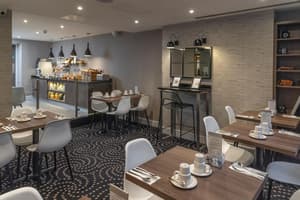 thumbnail: Breakfast area