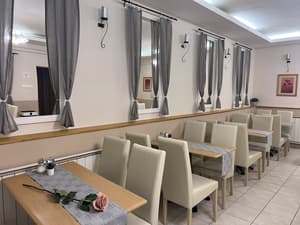 thumbnail: Breakfast area