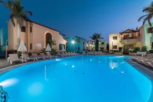 thumbnail: Outdoor pool