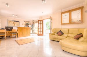 thumbnail: Reception hall