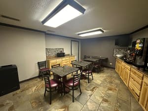 thumbnail: Breakfast area