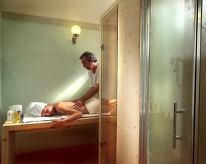 thumbnail: Massage
