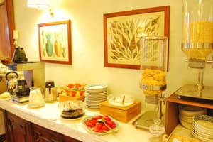 thumbnail: Breakfast area