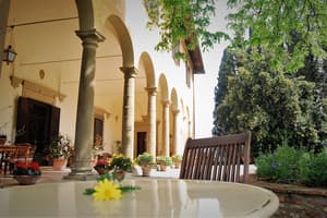 thumbnail: Front of property