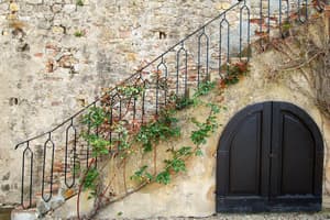 thumbnail: Exterior detail