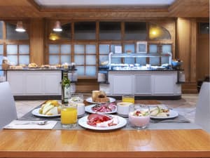 thumbnail: Breakfast buffet
