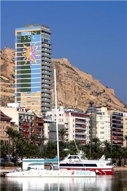 Architecture,On-Site,City,Office,People,Waterfront,Exterior View of Buildin