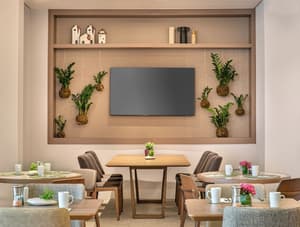 thumbnail: Restaurant