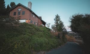 thumbnail: Front of property
