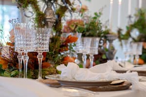 thumbnail: Outdoor dining