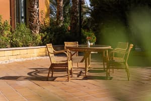 thumbnail: Outdoor dining