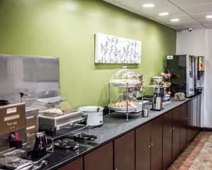 thumbnail: Breakfast area