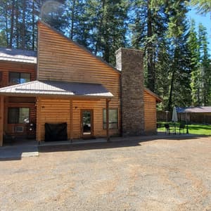thumbnail: Property grounds