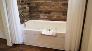 thumbnail: Jetted tub