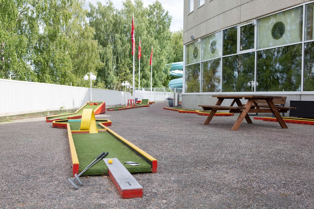 Mini-golf