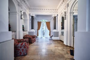 thumbnail: Interior