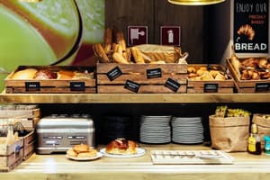 thumbnail: Breakfast area