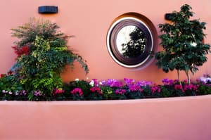 thumbnail: Exterior detail