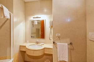thumbnail: Bathroom sink