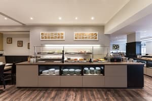 thumbnail: Restaurant