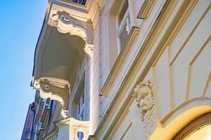 thumbnail: Exterior