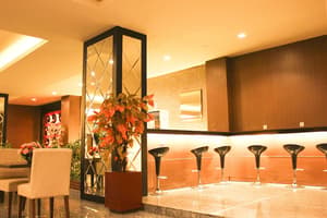 thumbnail: Lobby lounge