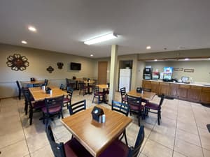 thumbnail: Breakfast area