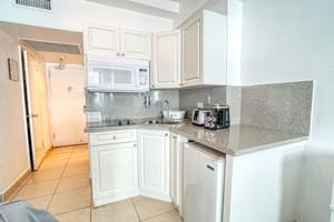 thumbnail: Private kitchenette