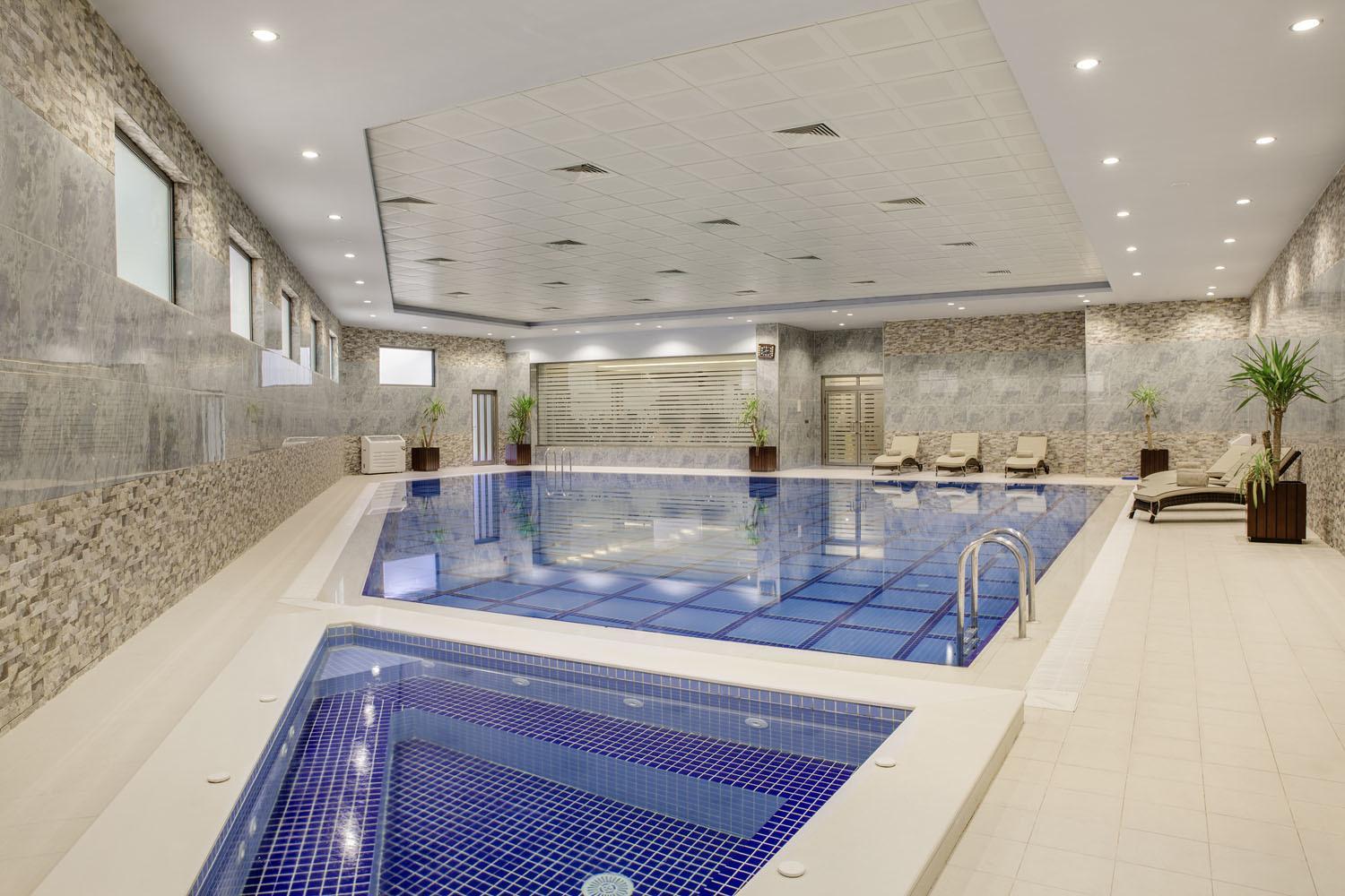 Swimming pool-spa