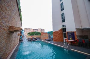 thumbnail: Pool