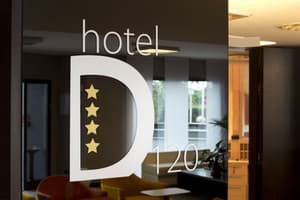thumbnail: Bar (on property)