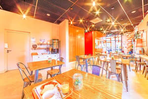 thumbnail: Breakfast area