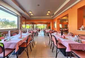 thumbnail: Restaurant