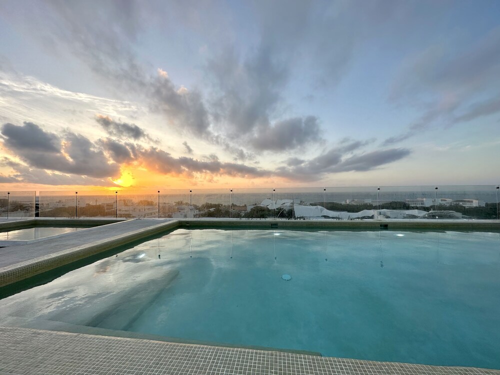 Rooftop pool