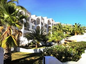 thumbnail: Exterior
