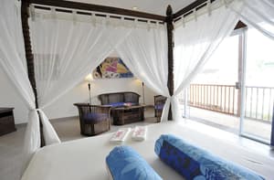 thumbnail: Interior