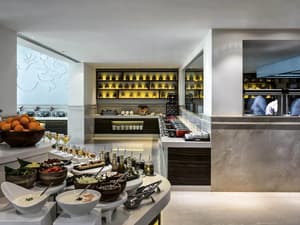thumbnail: Restaurant
