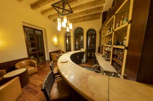 thumbnail: Bar (on property)