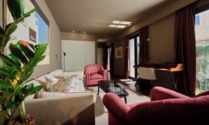 thumbnail: Breakfast area