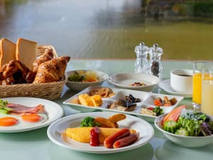 thumbnail: Breakfast buffet