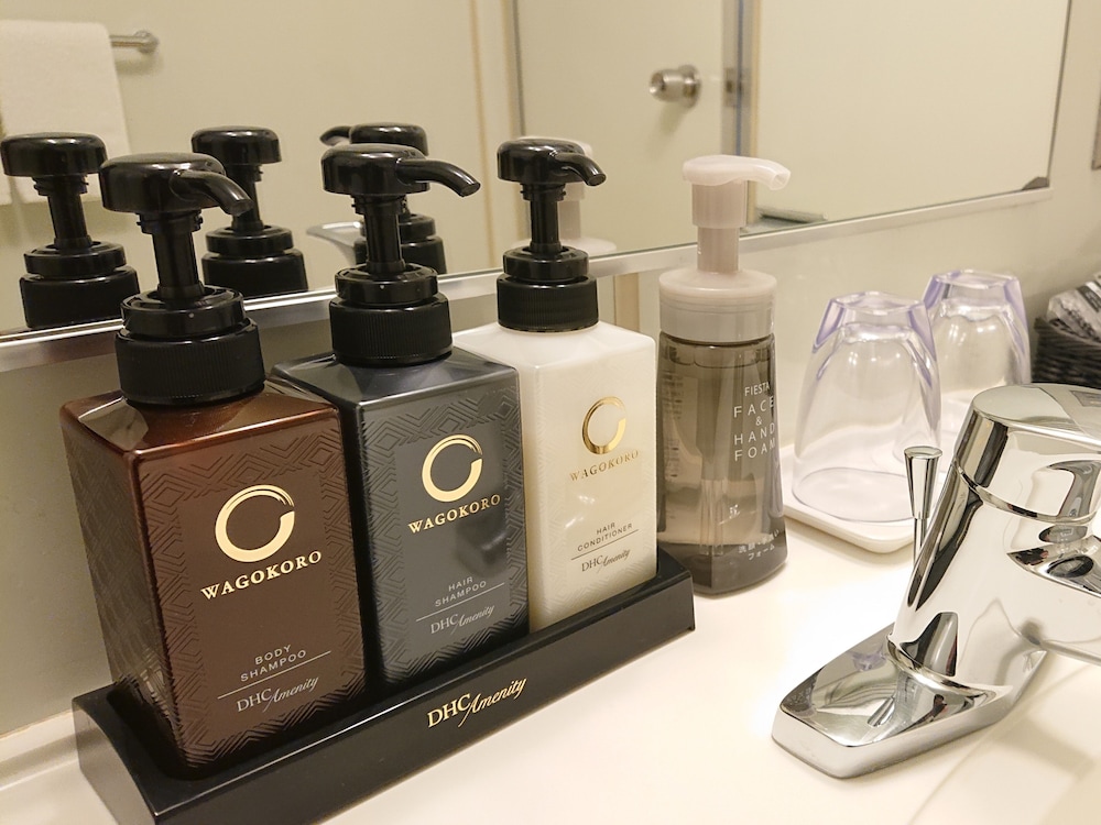 Bathroom amenities