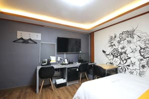 thumbnail: Room amenity