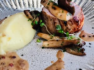 thumbnail: Restaurant
