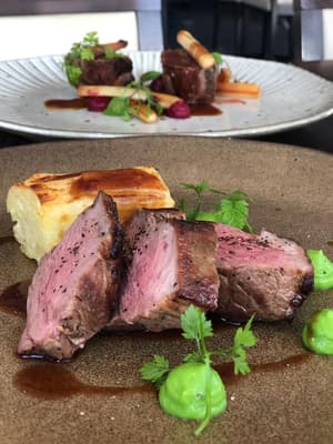 thumbnail: Restaurant