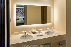 thumbnail: Bathroom amenities